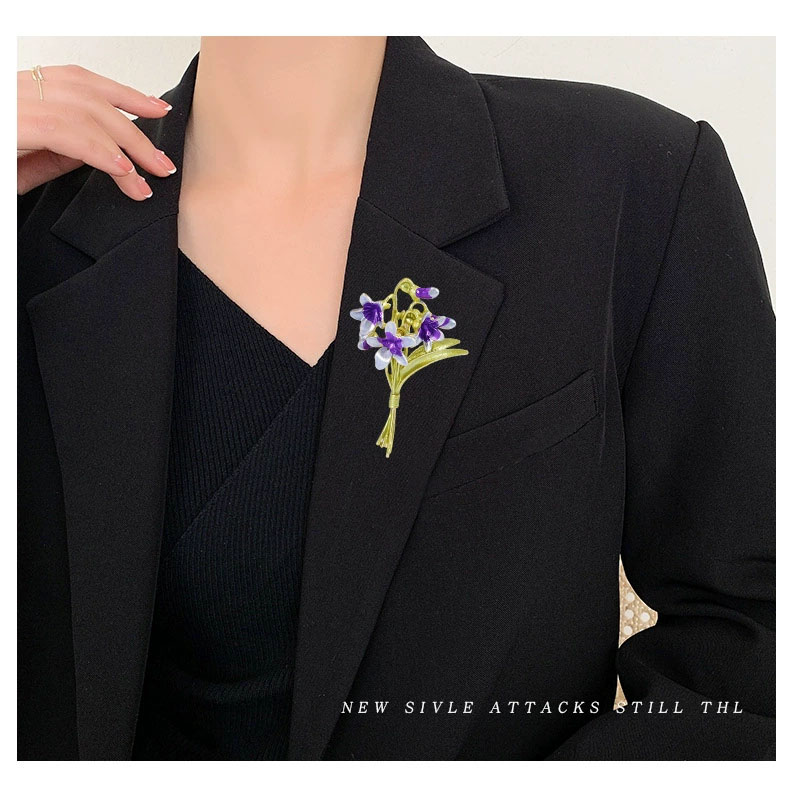 Blucome mor çiçek broşu, kadın - Suit Supply Wedding Party incelemesi ve fiyatı